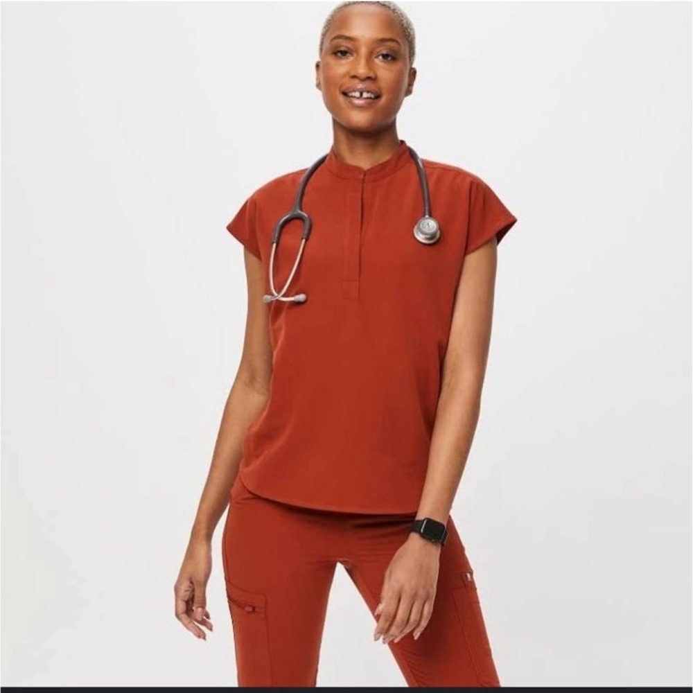 Figs auburn rafaela scrub top XS